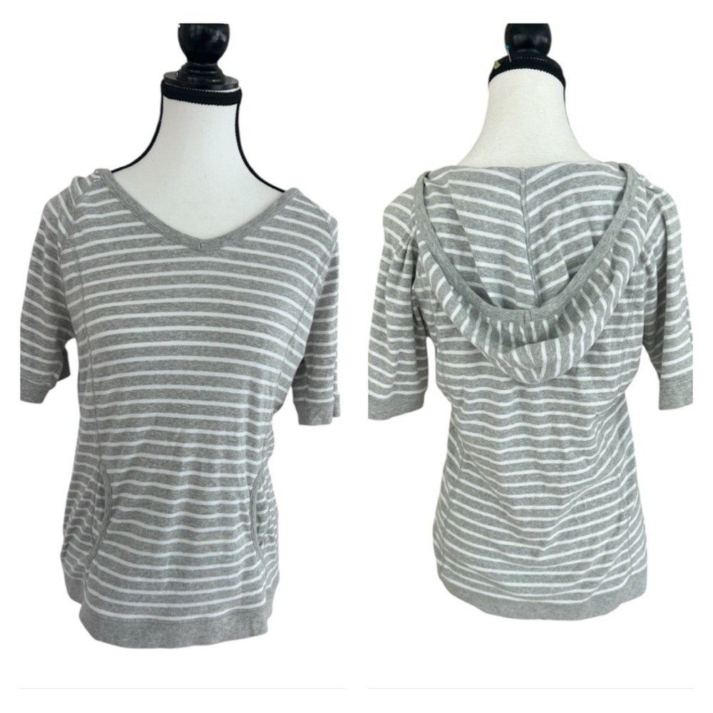 Jones New York short sleeved Gray and White Striped Hoodie